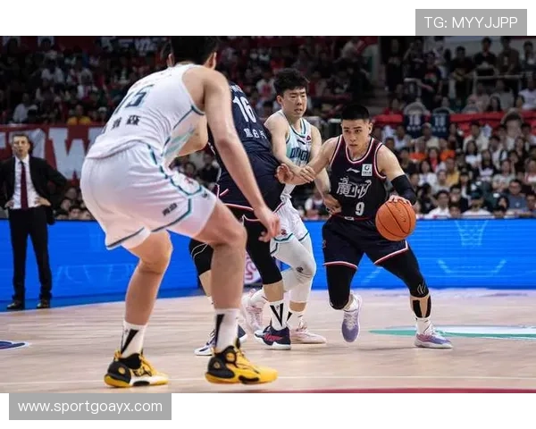 广州队重建提速，年轻化战略开启新篇章