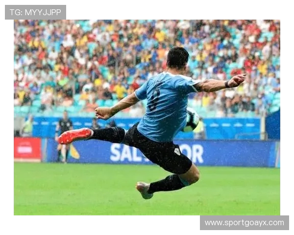 智利队中路连线奏效，渗透进攻撕开防线